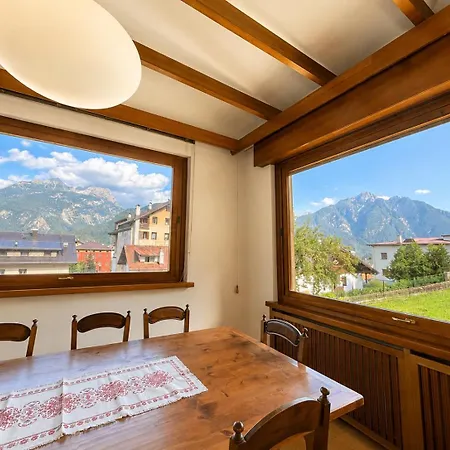 Dom wakacyjny Nelle Dolomiti Con Giardino Privato E 4 Posti Auto