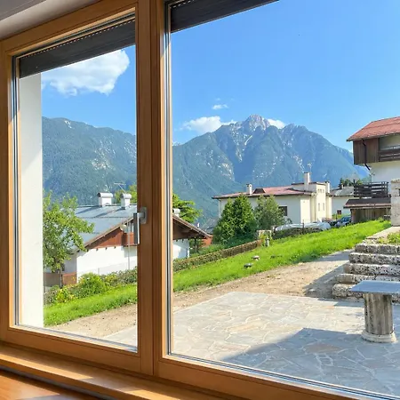 Nelle Dolomiti Con Giardino Privato E 4 Posti Auto *