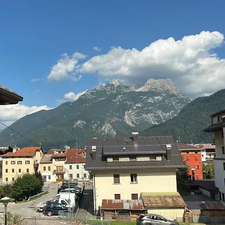 Dom wakacyjny Nelle Dolomiti Con Giardino Privato E 4 Posti Auto